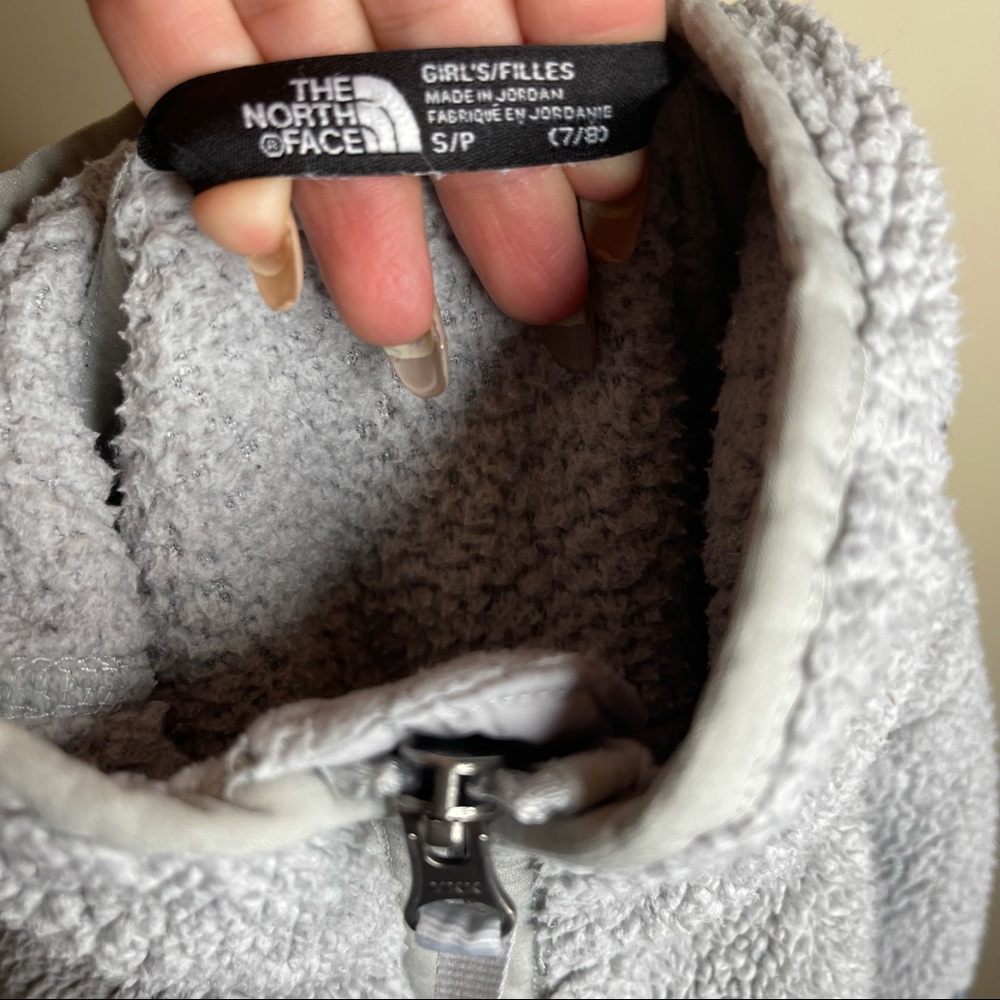 The North Face Sherpa Fleece for Girls. E-1 - Picture 6 of 6